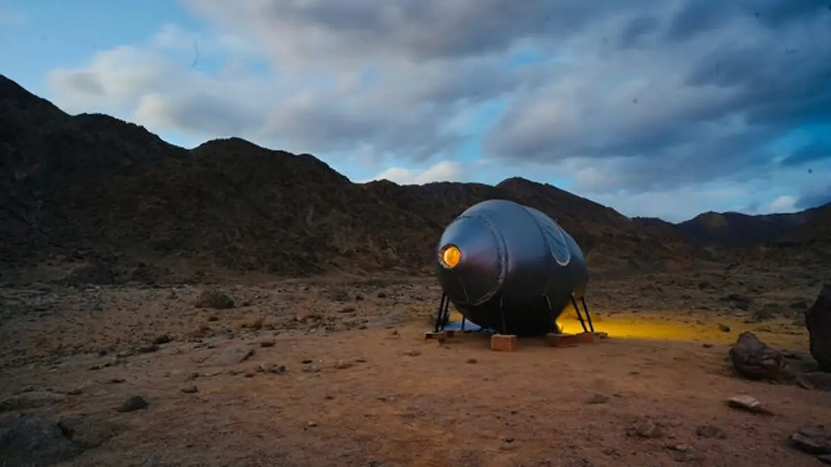 What makes Ladakh best suited for analog space mission of ISRO which simulates Mars and Moon conditions